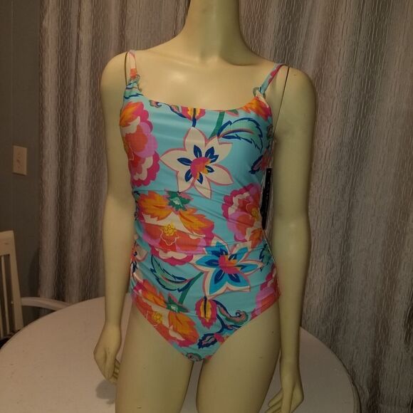 Women's The breezy beauty High Cut One Piece Swimsuit-Bathing Suit - Picture 7 of 13